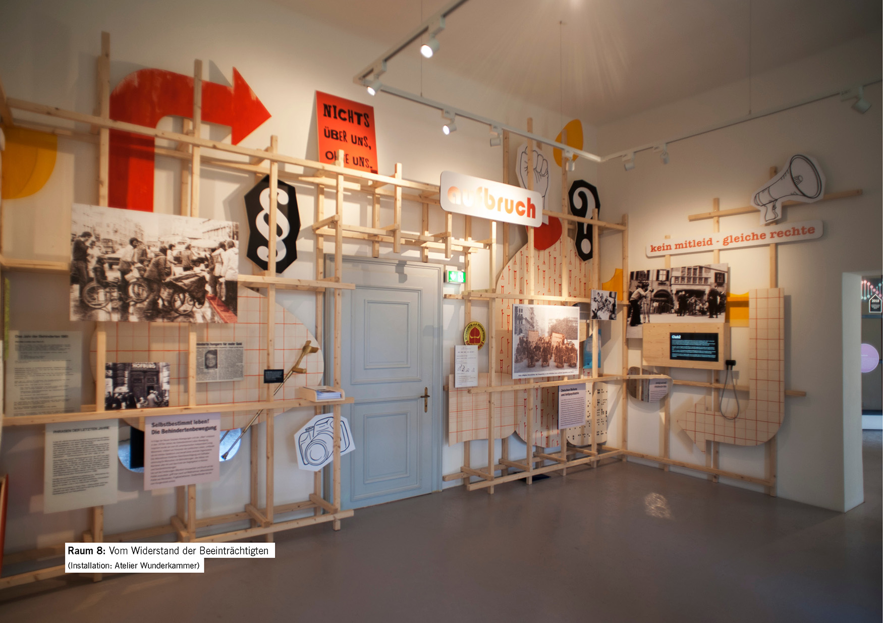 Raum 8: Vom Widerstand der Beeinträchtigten (Installation: Atelier Wunderkammer)